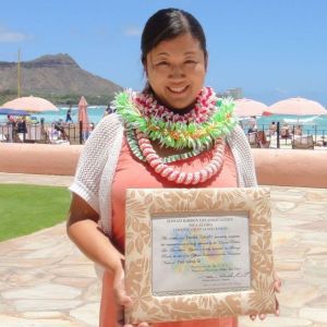 メアアロハ＆ハワイリボンレイ協会　認定の公認インストラクター　Yuuka Pua na na la Tanabe　さんです。 